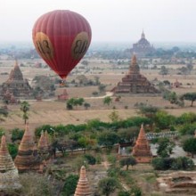 Balloon_over_Bagan